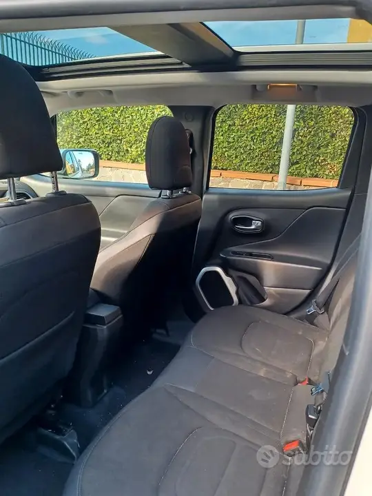 Jeep Renegade 2016 photo 4
