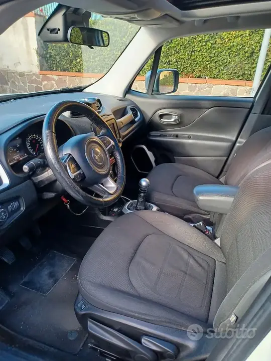 Jeep Renegade 2016 photo 3