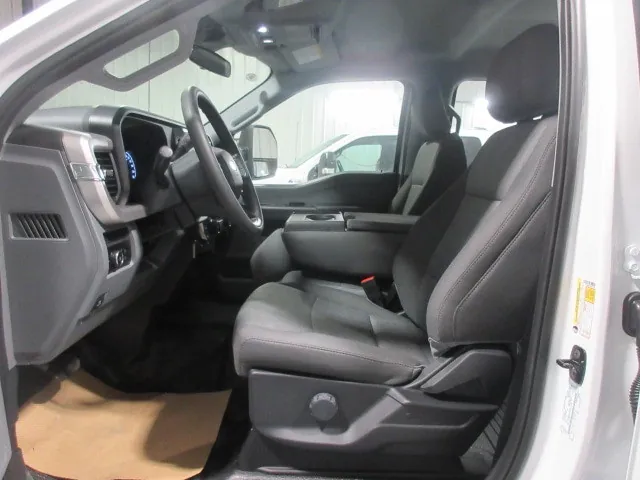 Ford F350 2025 photo 3