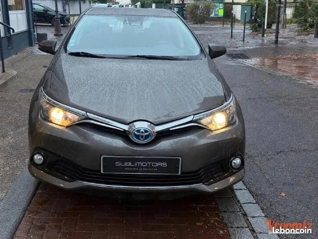 Toyota Auris 2017 photo 2