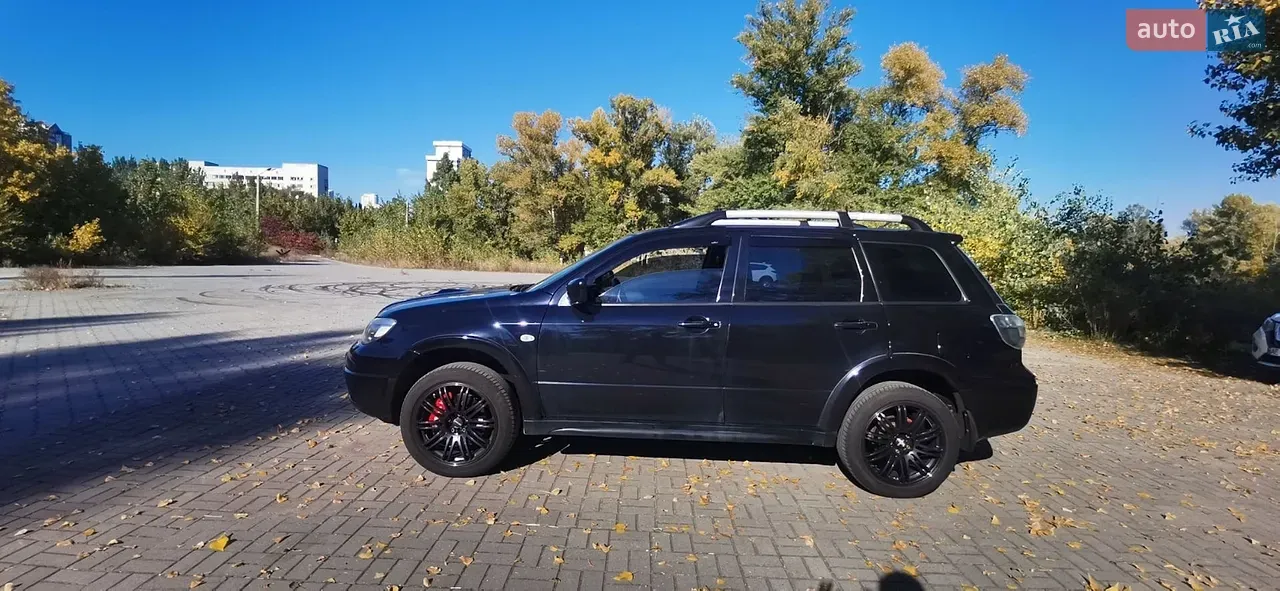 Mitsubishi Outlander 2005 photo 3