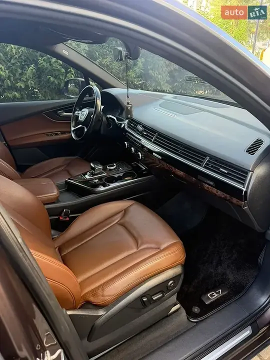 Audi Q7 2017 photo 3