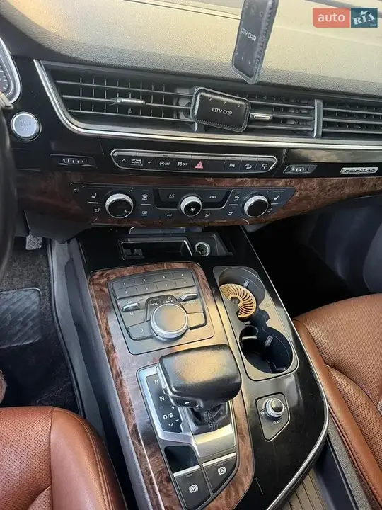 Audi Q7 2017 photo 5