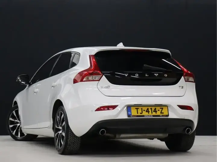 Volvo V40 2018 photo 3