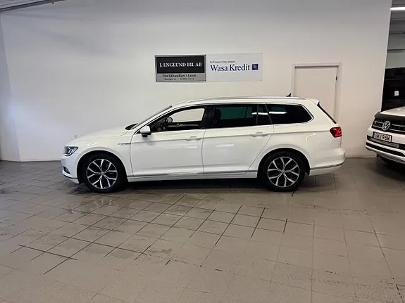 Volkswagen Passat 2016 photo 2