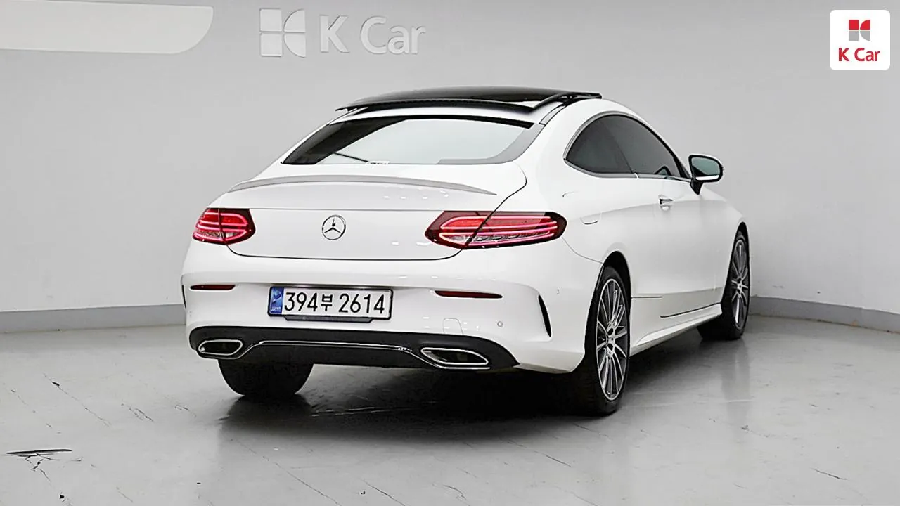 Mercedes-Benz C-Class 2023 photo 2