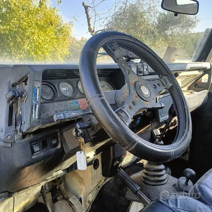 Land Rover Defender 1999 photo 4