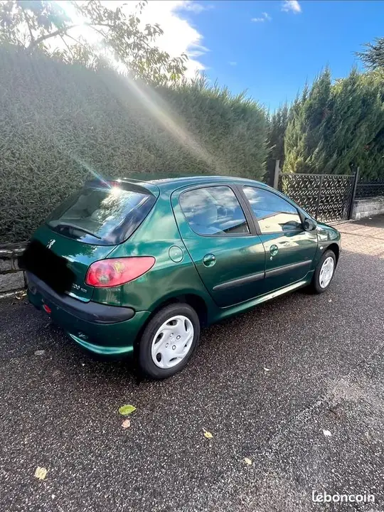 Peugeot 206 2002 photo 2