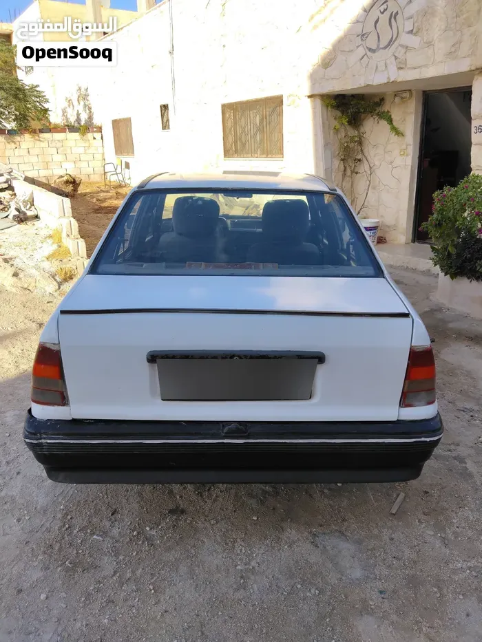 Opel Kadett 1987 photo 2