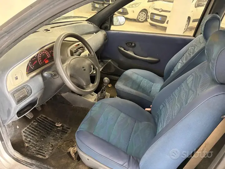 Fiat Strada 2003 photo 2