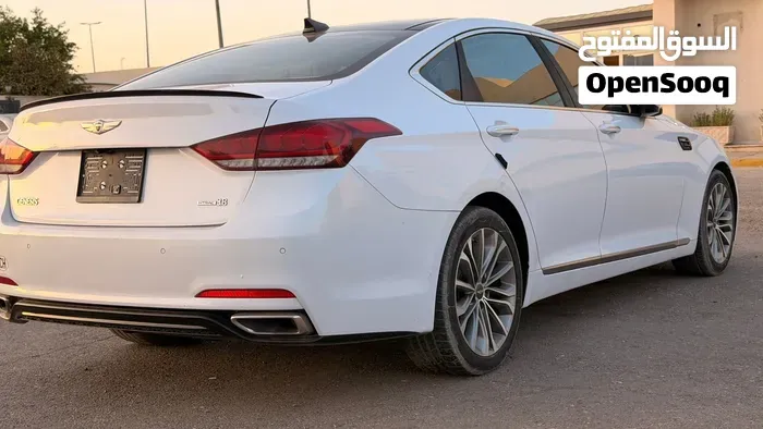 Genesis G80 2016 photo 4
