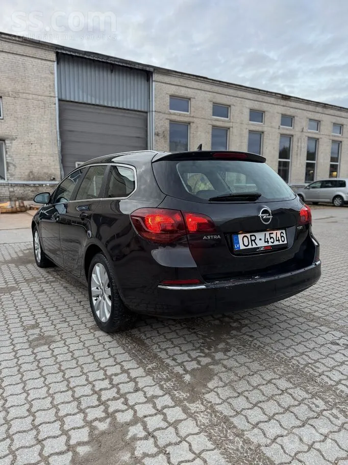 Opel Astra 2015 photo 4