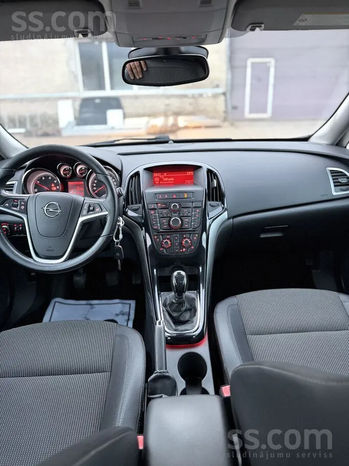 Opel Astra 2015 photo 5