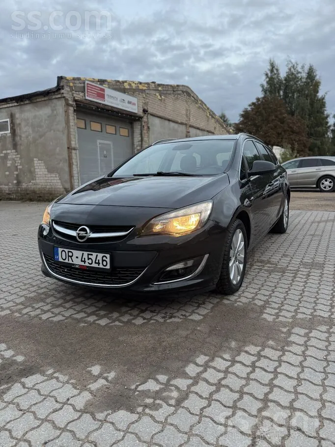 Opel Astra 2015 photo 2