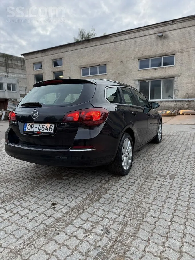 Opel Astra 2015 photo 3
