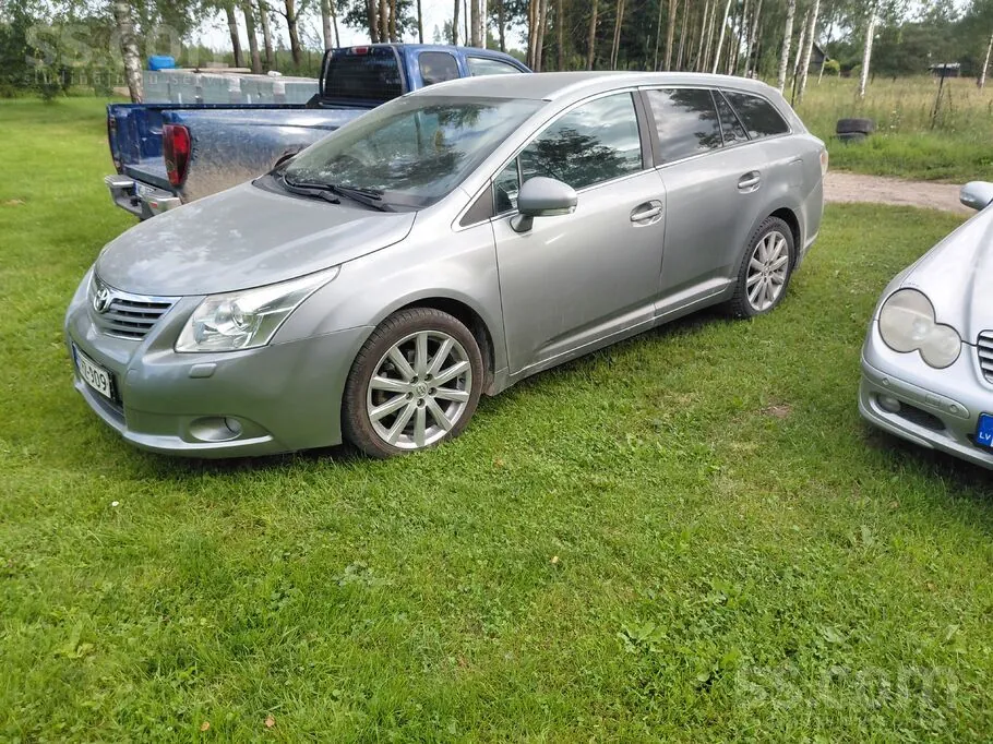 Toyota Avensis 2010 photo 4