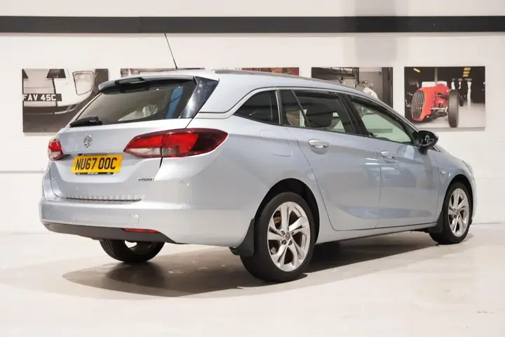 Vauxhall Astra 2017 photo 3