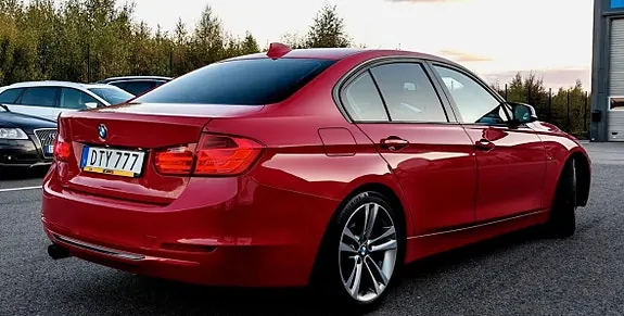 BMW 328I 2012 photo 3