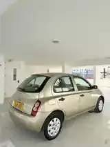 Nissan March 2004 photo 4