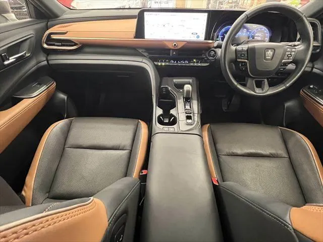 Toyota Crown Crossover 2023 photo 3