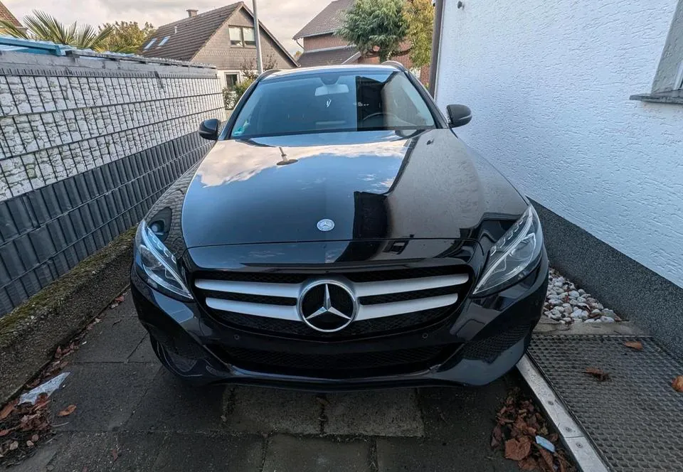 Mercedes-Benz C200