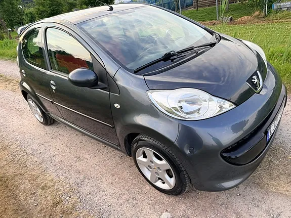 Peugeot 107 2007 photo 4
