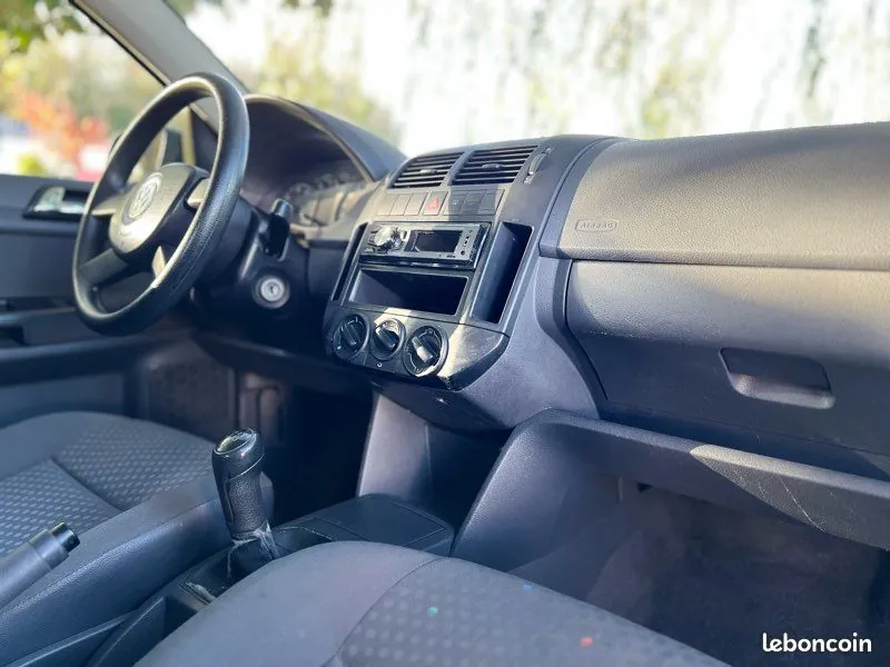 Volkswagen Polo 2002 photo 4