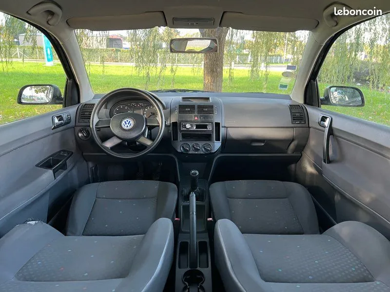 Volkswagen Polo 2002 photo 3