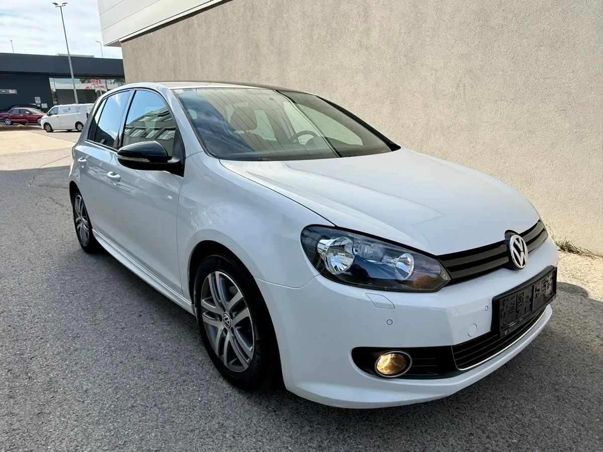 Volkswagen Golf 2011 photo 3