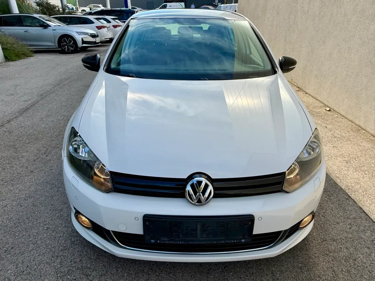 Volkswagen Golf 2011 photo 2