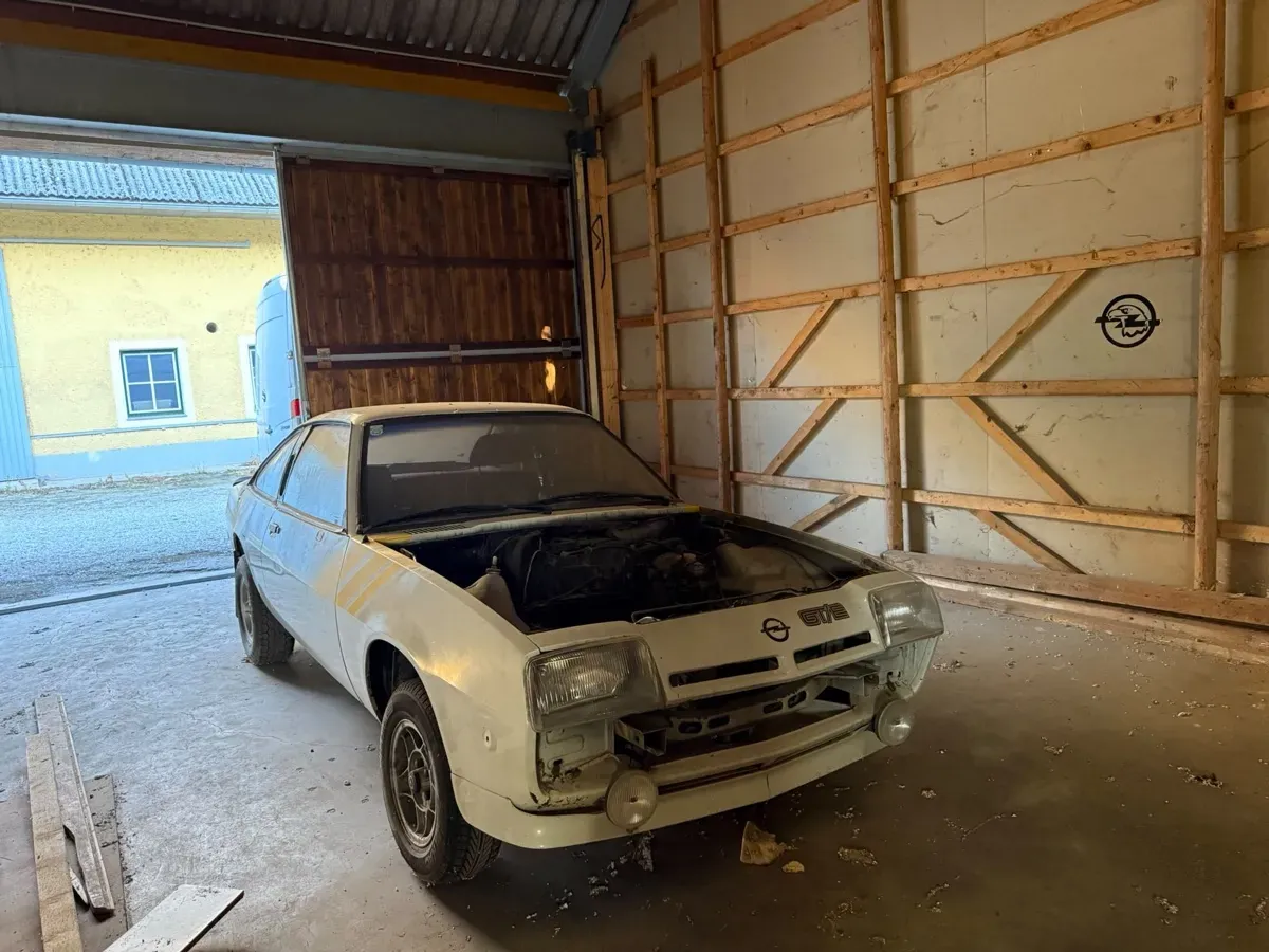 Opel Manta 1988 photo 2