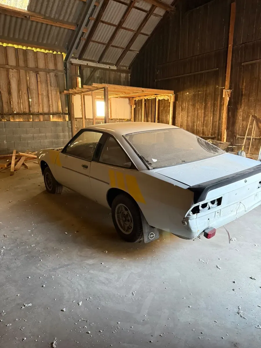 Opel Manta 1988 photo 3