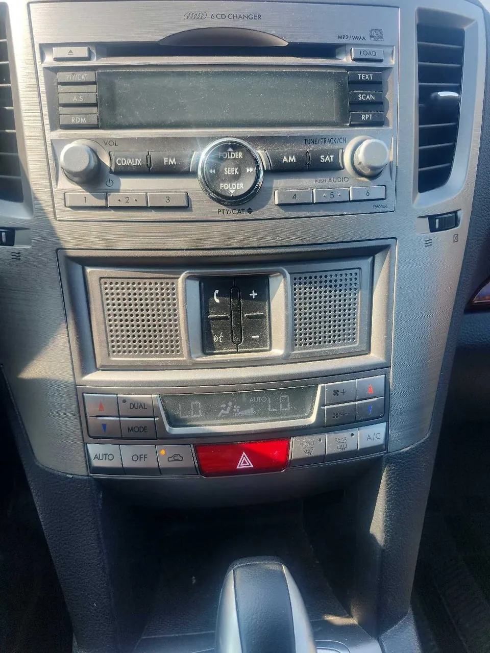 Subaru Outback 2010 photo 5