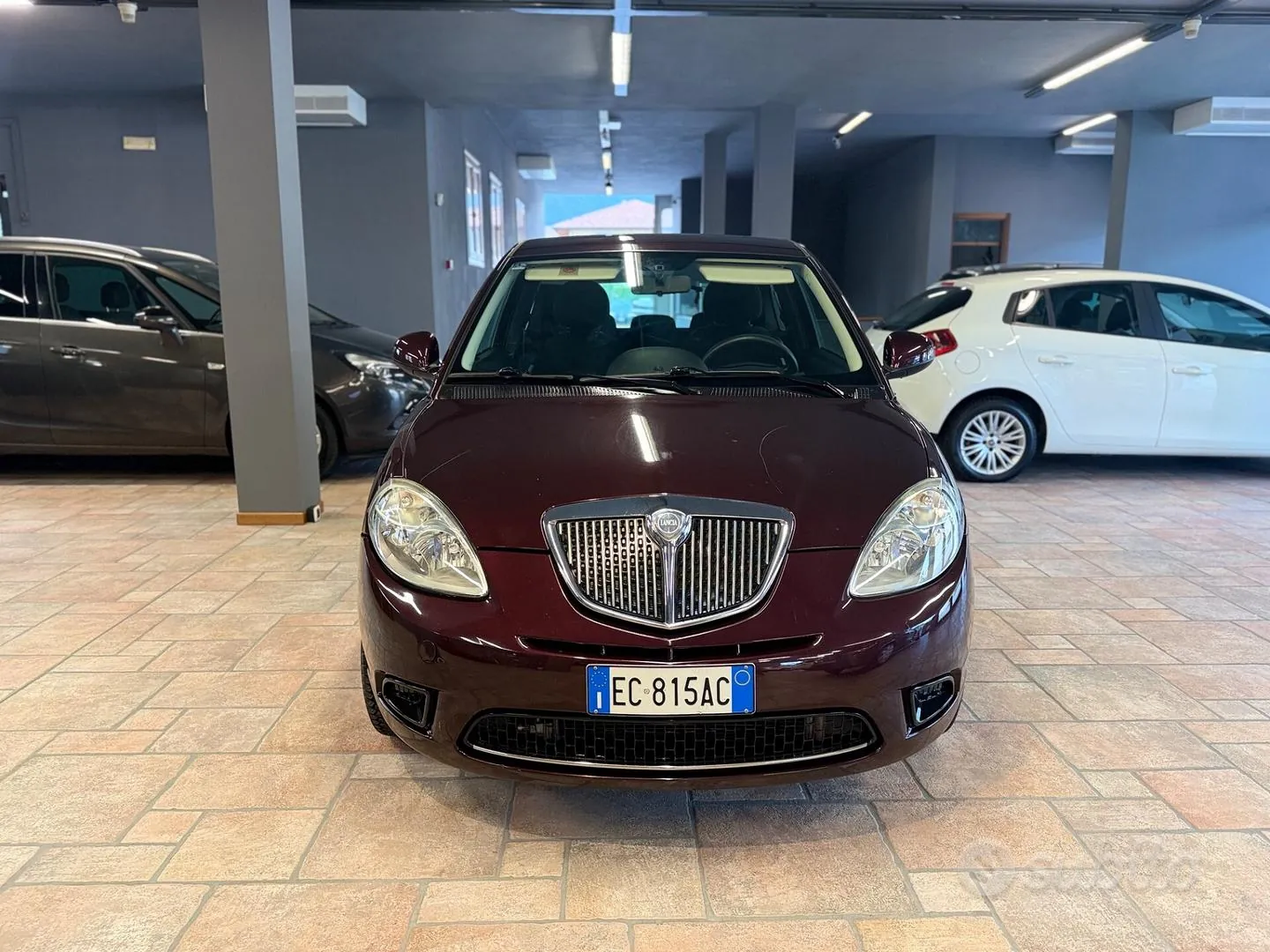 Lancia Ypsilon 2011 photo 2