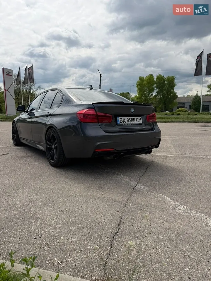 BMW 3 Series 2015 photo 3