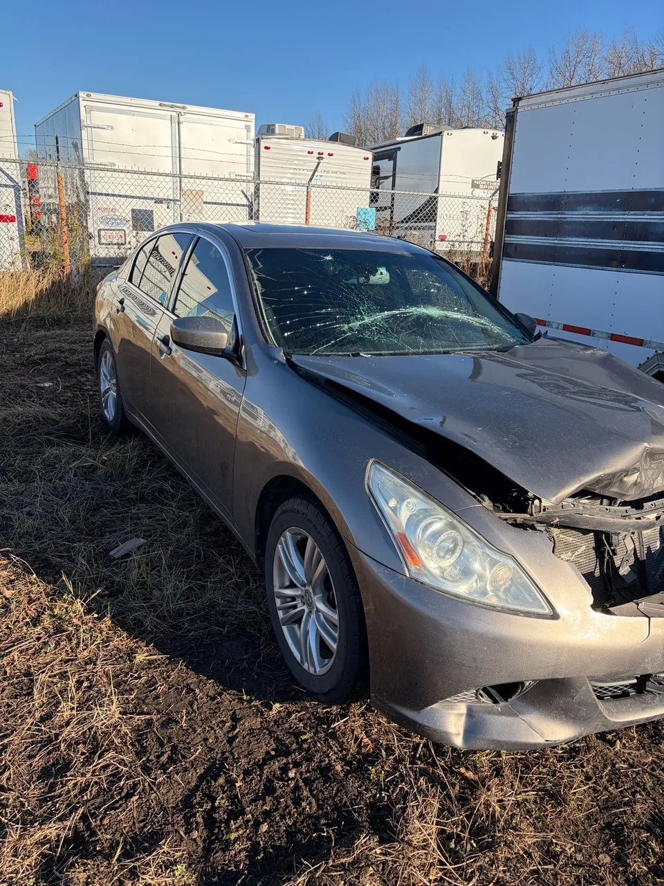 Infiniti G37X 2013 photo 2