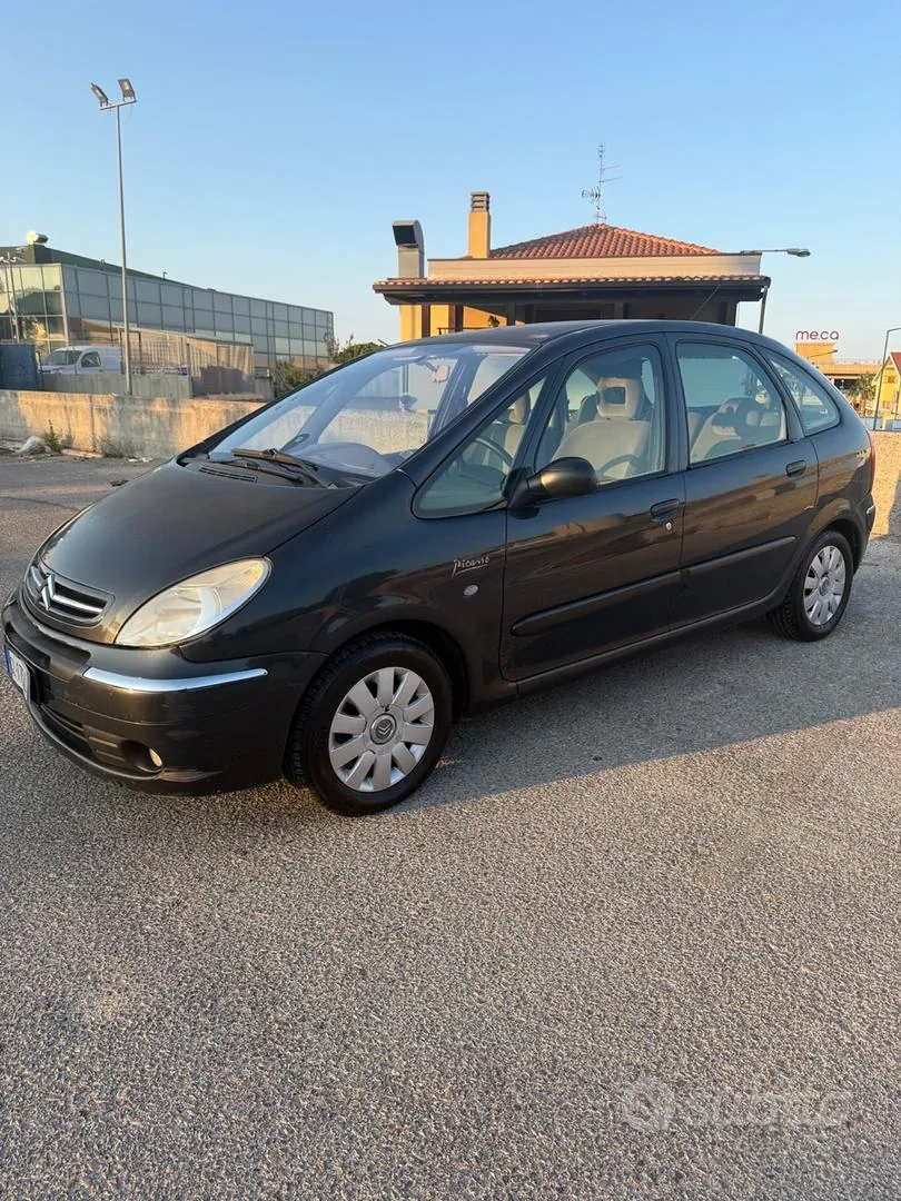 Citroen Xsara Picasso 2004 photo 2