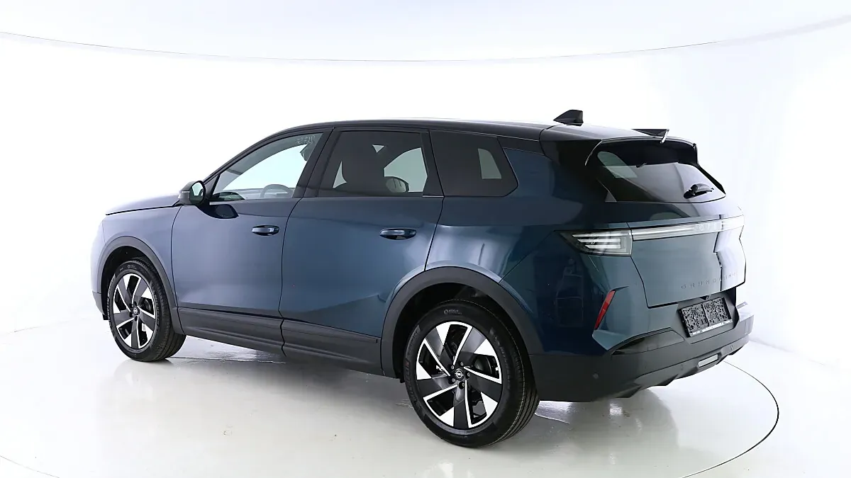 Opel Grandland photo 3