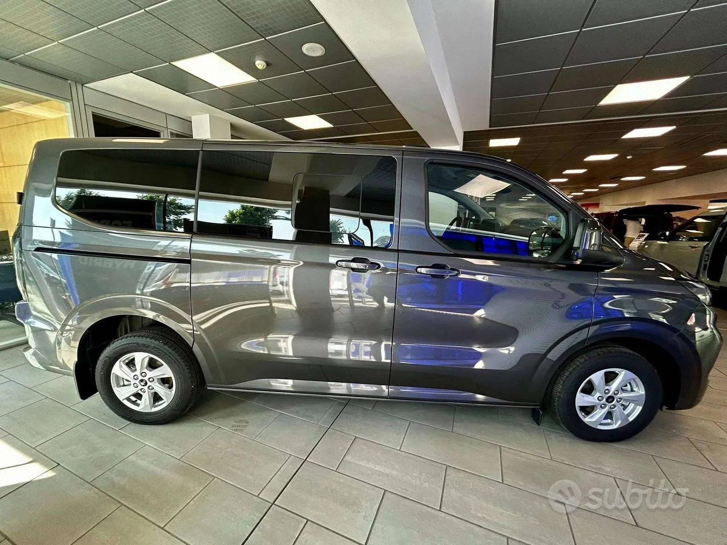 Ford Tourneo Custom 2023 photo 5