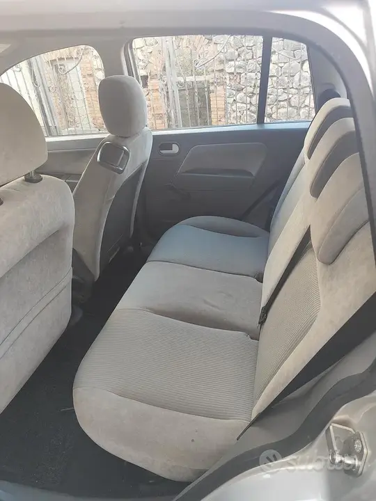 Ford Fusion 2003 photo 5