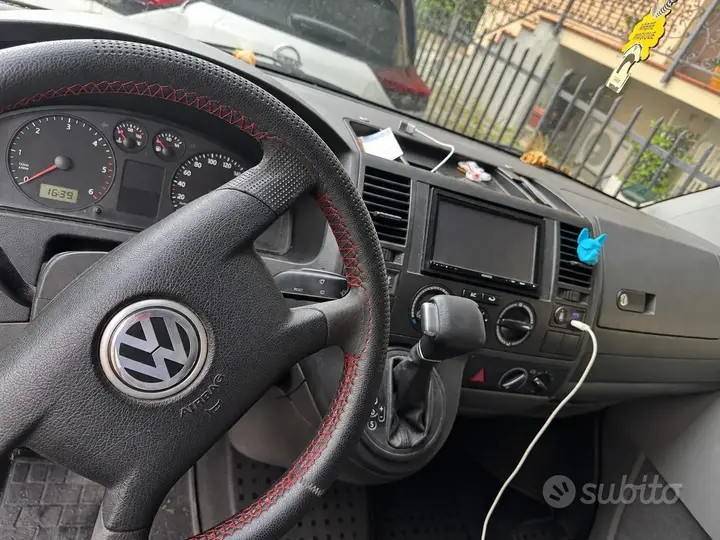 Volkswagen T5 2006 photo 4