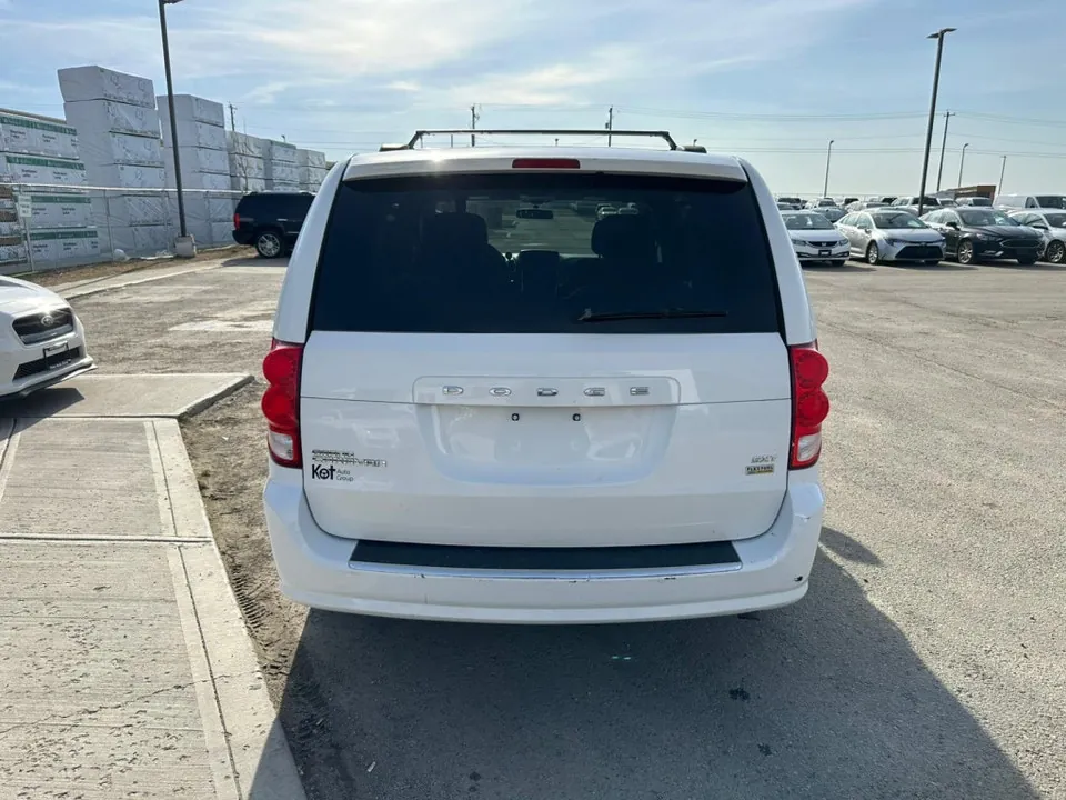 Dodge Grand Caravan 2016 photo 5