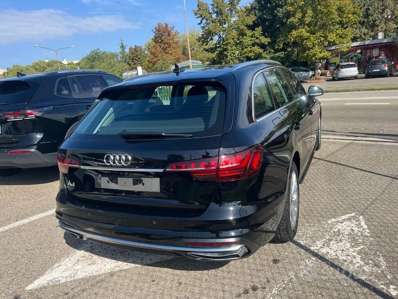 Audi A4 2023 photo 3