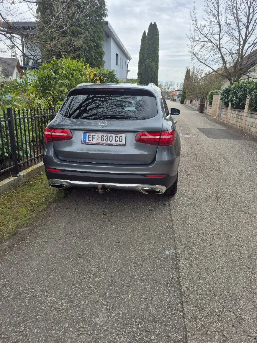 Mercedes-Benz Glc-Class 2017 photo 2