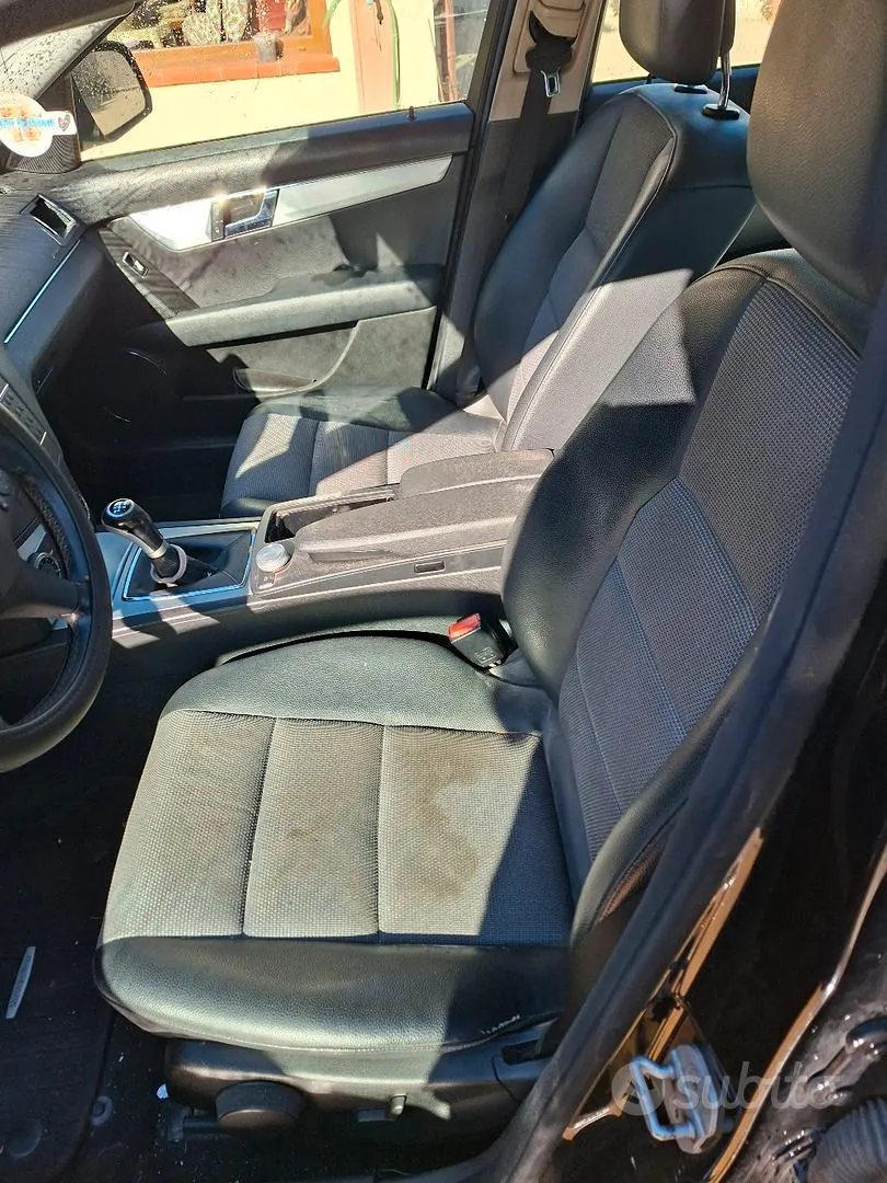 Mercedes-Benz C-Class 2008 photo 2