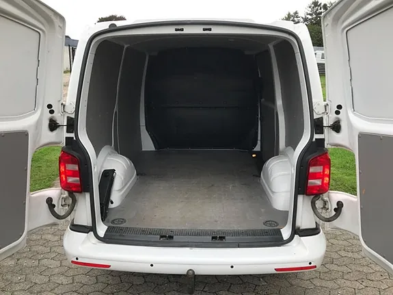 Volkswagen Transporter 2018 photo 5