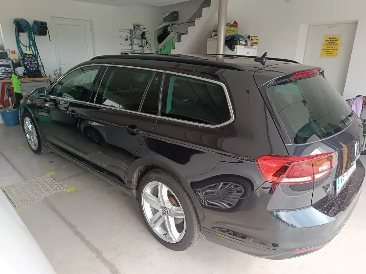 Volkswagen Passat 2021 photo 2