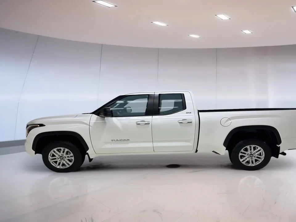 Toyota Tundra 2025 photo 2