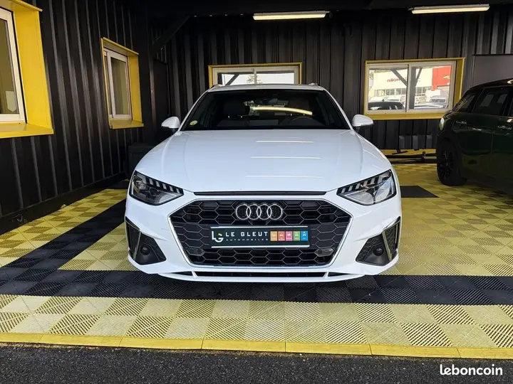 Audi A4 2023 photo 2