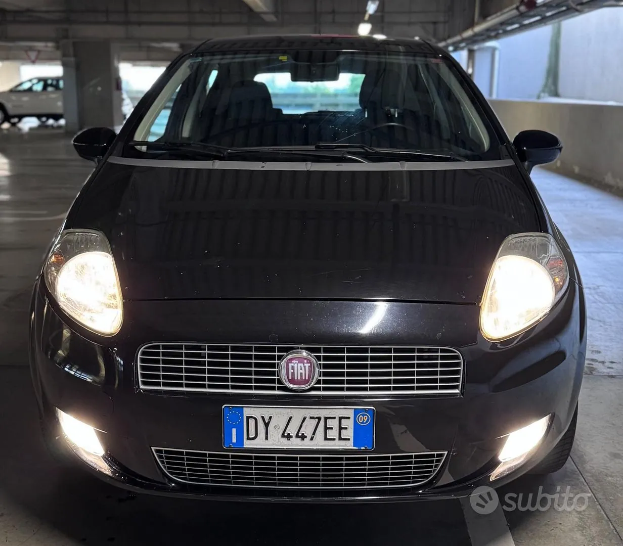 Fiat Grande Punto 2009 photo 3